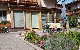 Bina' S House